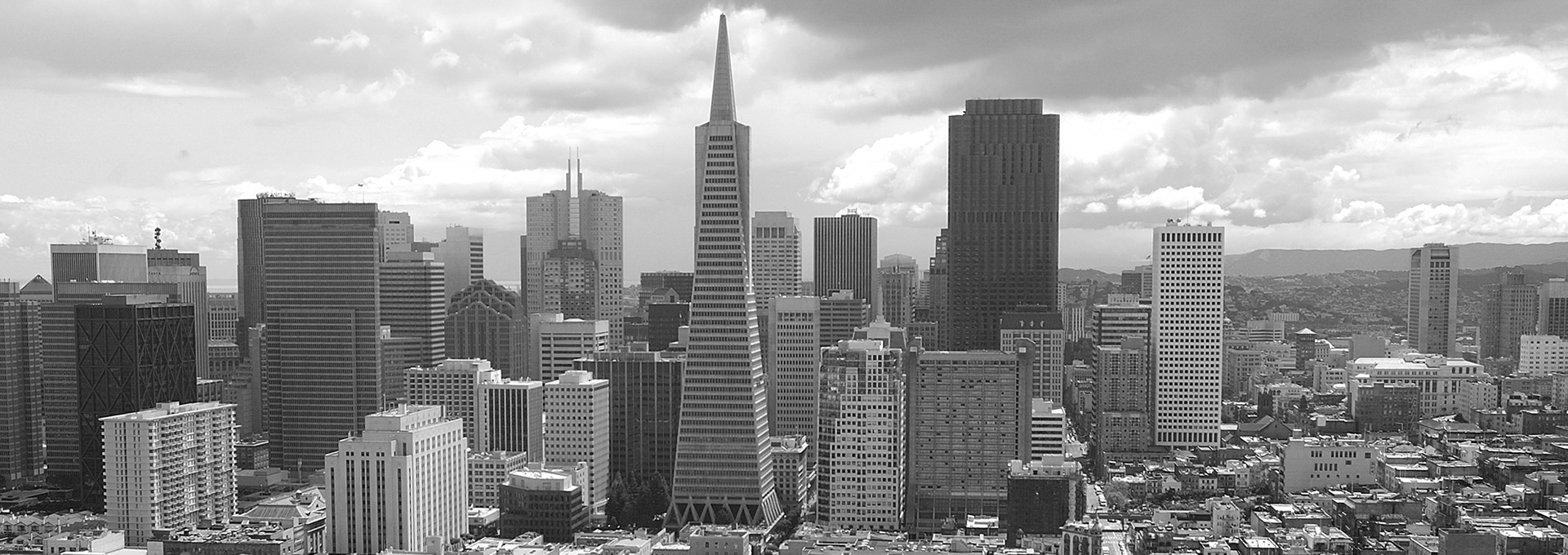San Francisco skyline in black and white - Design Accounting Solutions